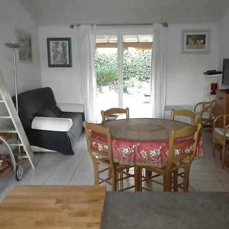 Holiday home Maison Location Saisonniere 6 Personnes *